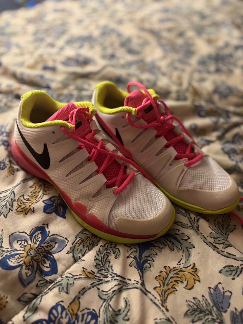 Nike - Picture 2 of 3